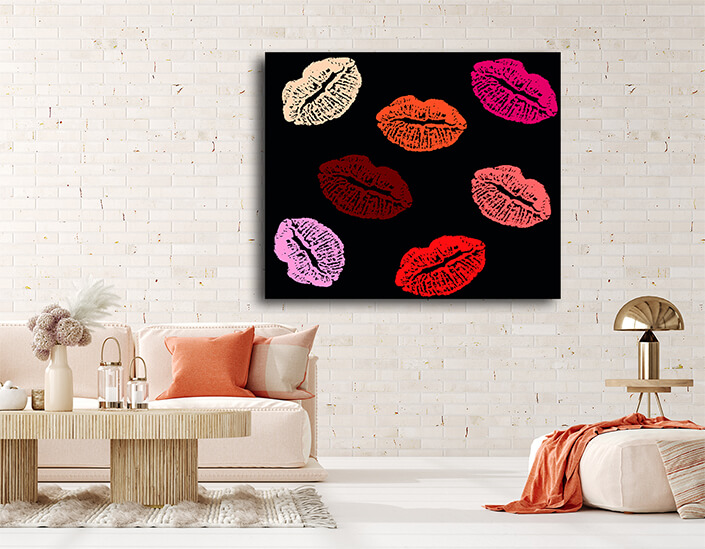 WEB002 0036 MP 0036 5314824 Sexy lipstick prints on black AOAY7934