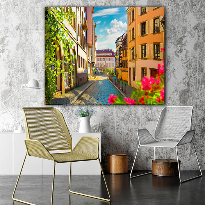 WEB003 0001 ML 0016 36800750 flowers on street AOAY5846