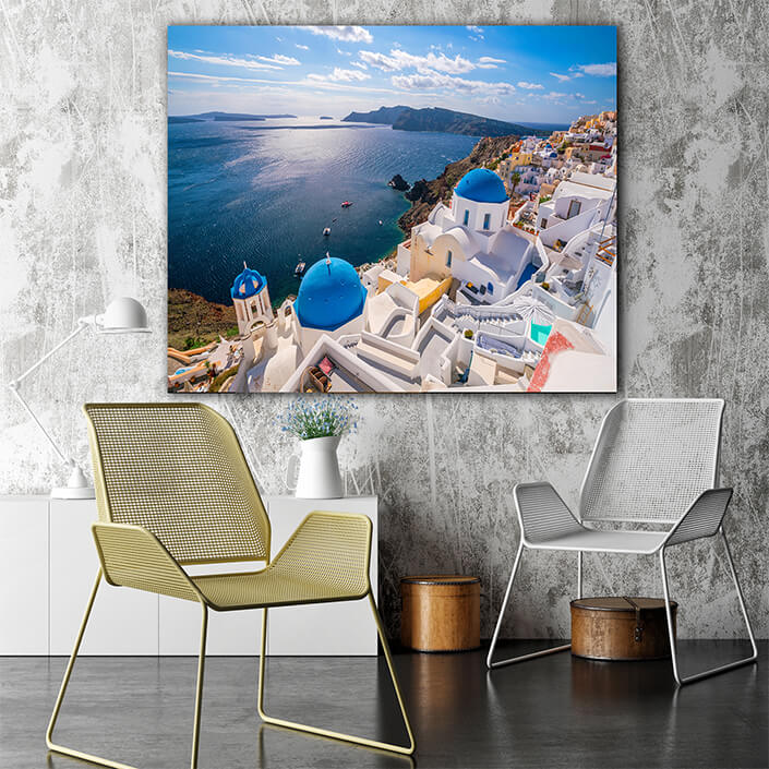 WEB003 0003 ML 0014 39675074 cityscape of oia town in santorini island greece AOAY7420