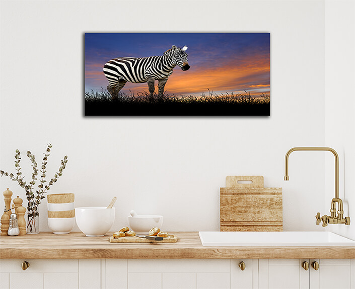 WEB003_0021_ML_0011_22639488_The zebra on the background of sunset sky AOAY5559