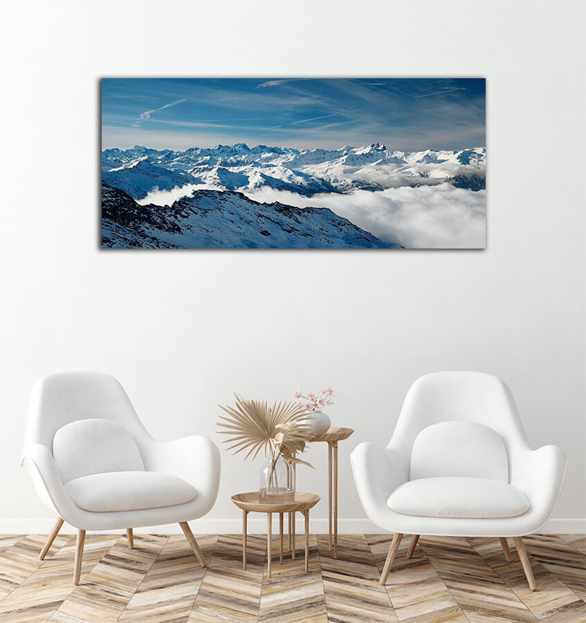 WEB003 0041 MP 0037 7426918 High mountain range in winter AOAY7213