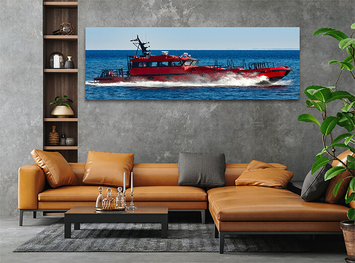 WEB003 0046 MP 0033 35140712 red pilot boat AOAY6298