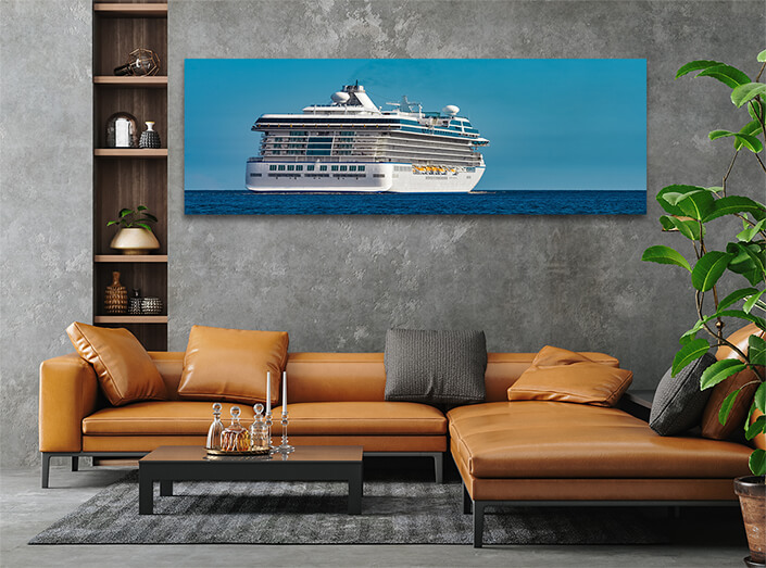 WEB003 0053 MP 0026 35141206 A luxury cruise liner in travel AOAY6305