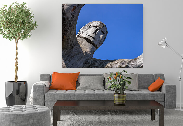 WEB003 0053 MS 0041 33056918 tree trunk carved AOAY6507