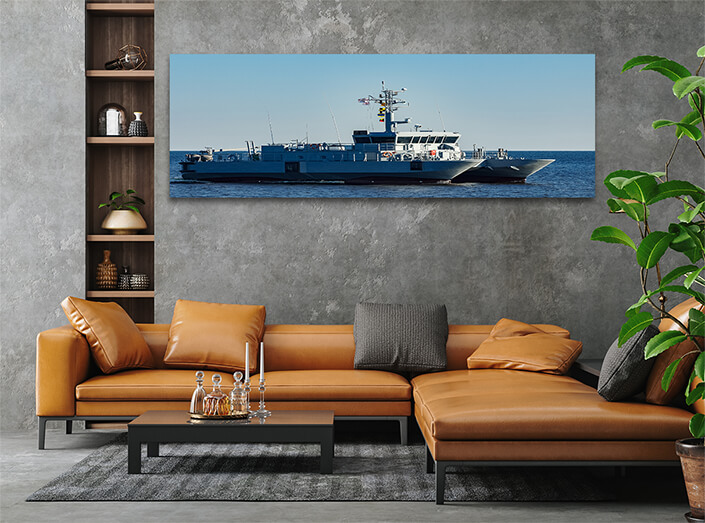 WEB003 0056 MP 0023 35141606 small military ship AOAY6308