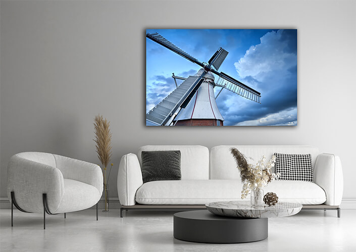 WEB004_0023_ML__0012_12704782_dutch windmill over blue sky AOAY7464