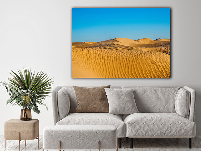 WEB004_0025_ML_0036_27193878_tunisian desert landscape with blue sky dunes background AOAY5237