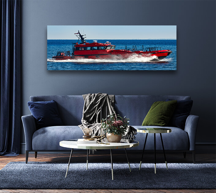 WEB004 0064 MP 0033 35140712 red pilot boat AOAY6298
