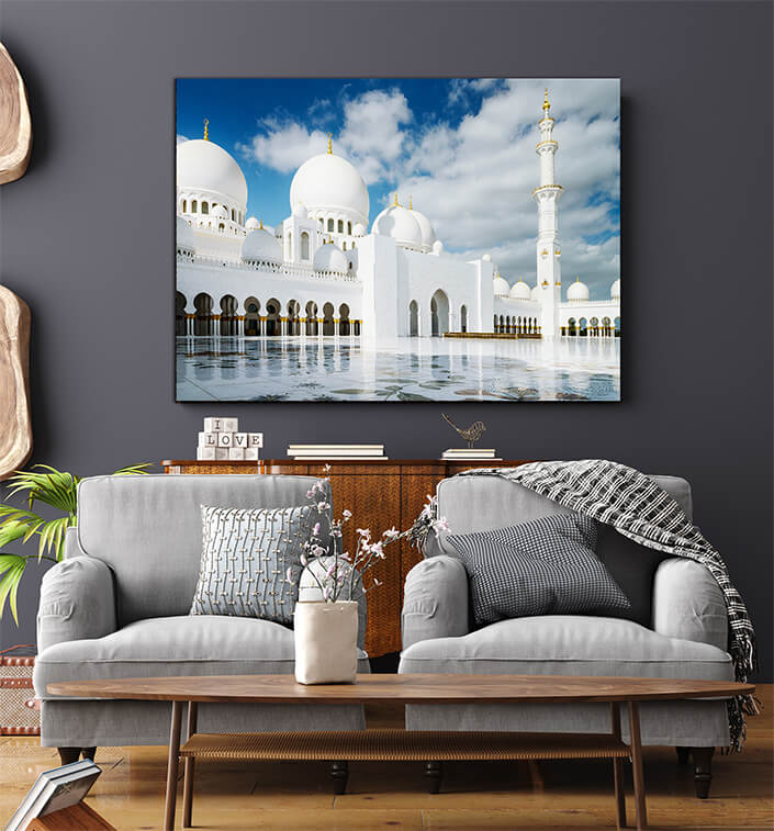 WEB005 0009 ML 0014 23942590 The white mosque side view AOAY4894