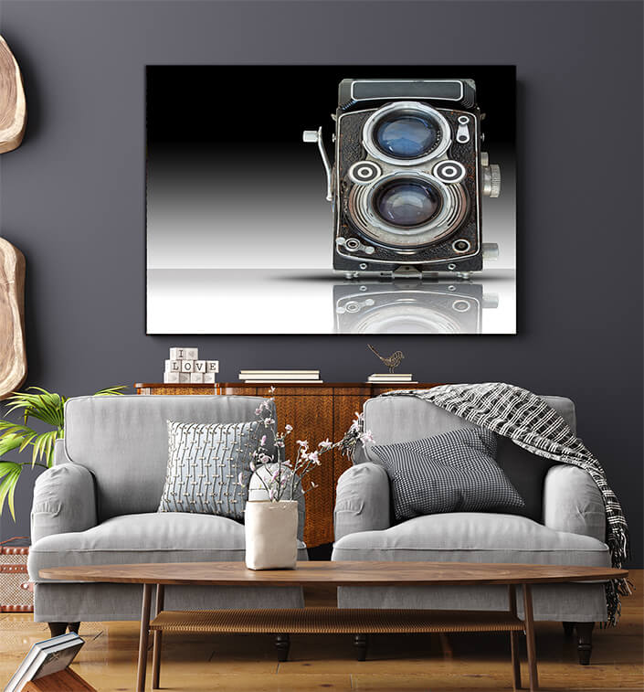 WEB005 0014 MS 0009 4823870 fornt of old twin lens reflect camera AOAY6491