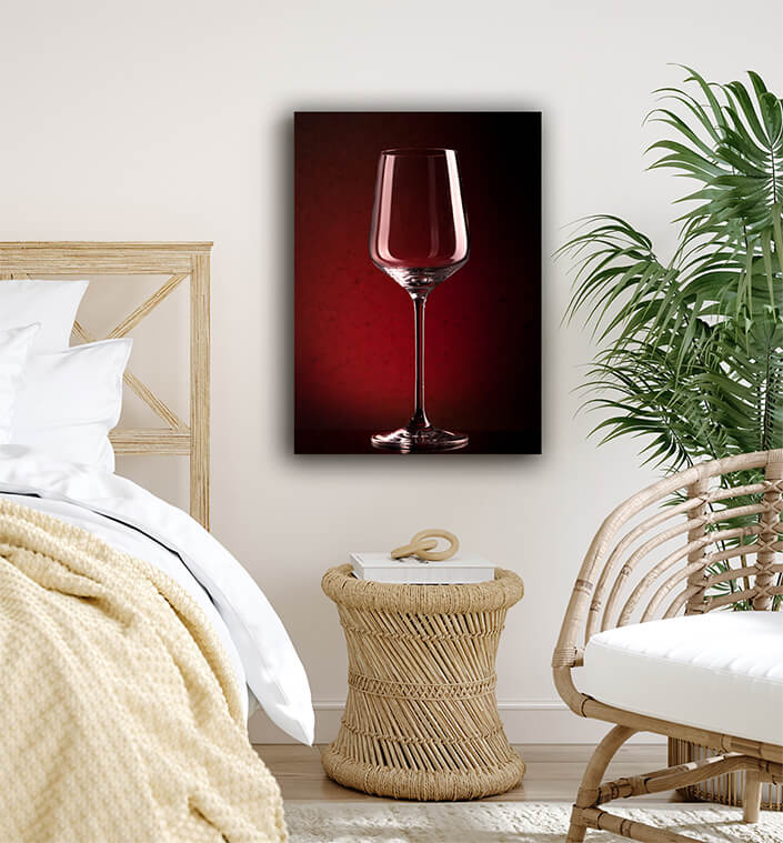 WEB005 0015 MP 0011 8099688 empty wineglass on red background AOAY7171