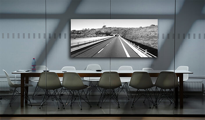 WEB005 0018 ML 0004 8200570 Highway with tunnel and viaduct AOAY7220