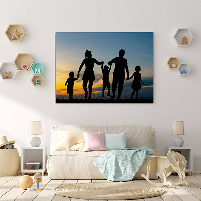 WEB005 0039 ML 0025 29889412 large family AOAY4961