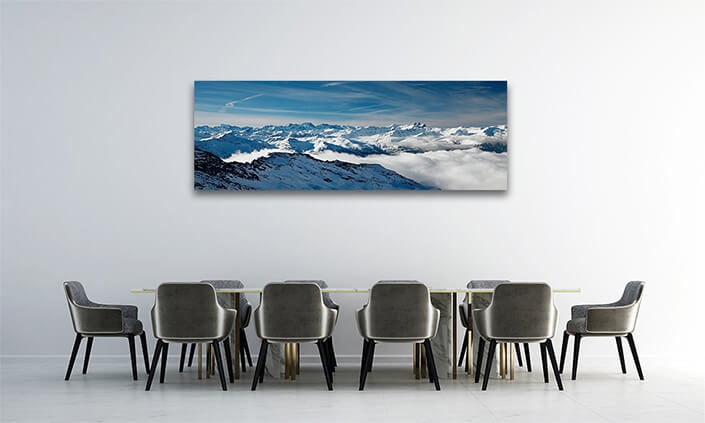 WEB005 0041 MP 0037 7426918 High mountain range in winter AOAY7213