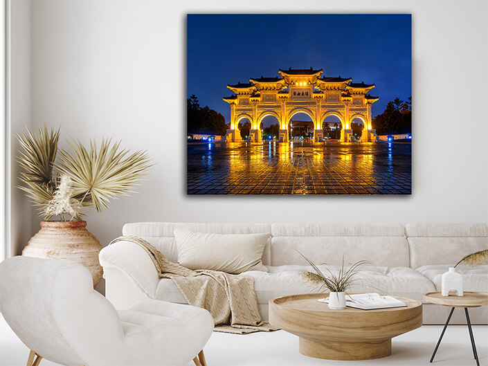 WEB005 0057 MP 0020 30238720 chiang kai shek memorial hall at night in taipei taiwan translation liberty square AOAY6463