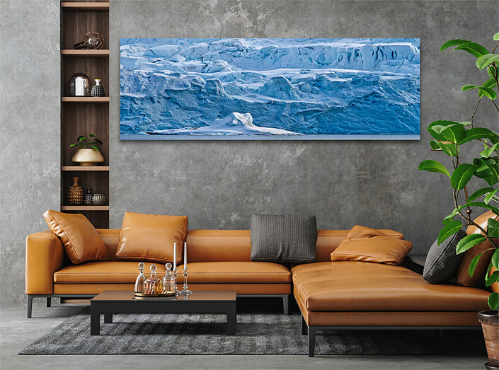 WEB006 0001 ML 0005 47784434 deep blue glacier albert inland Norway AOAY6611