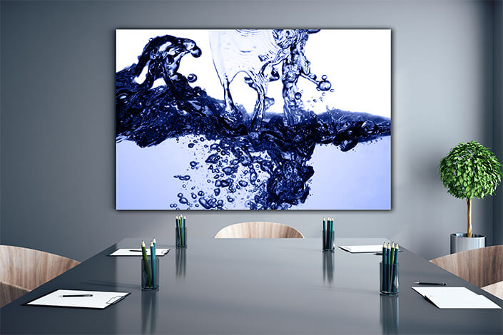 WEB006 0017 ML 0034 MP 0003 1065485 Deep clear water AOAY6482