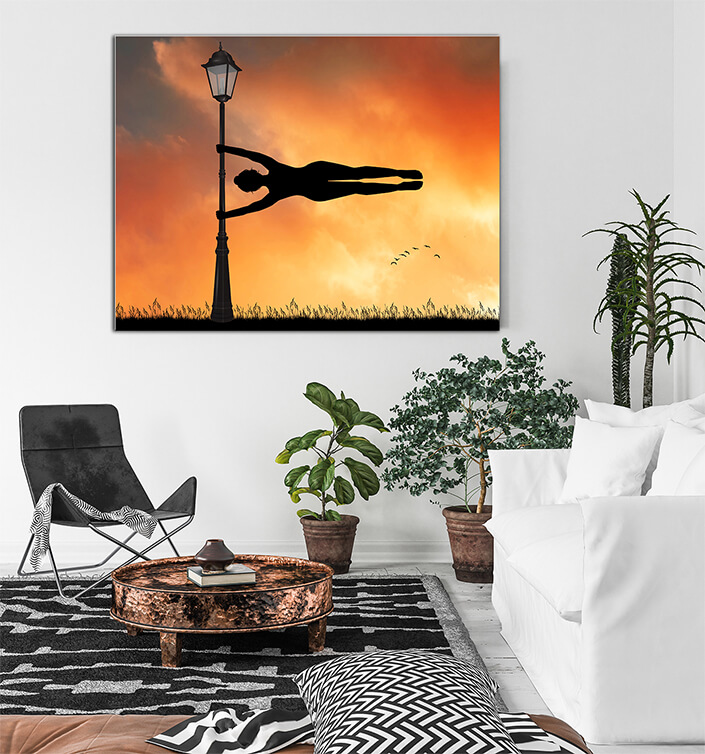 WEB007 0026 ML 0055 29888760 acrobat girl does the flag on the pole AOAY4935