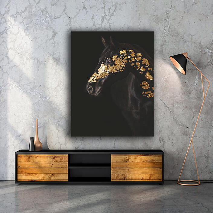 MOCKUPS09_0016_The horse AOAY8867