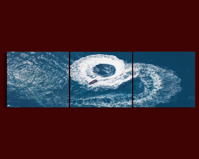 QQ 130751254 Jet skiing in open waters AOA13022