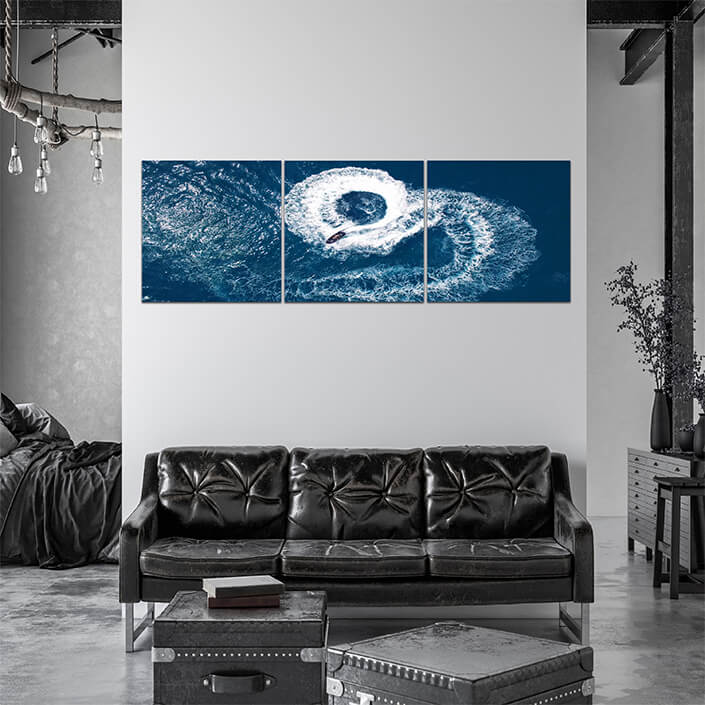 Q 0006 M5 AdobeStock 130751254 Jet skiing in open waters AOA13022