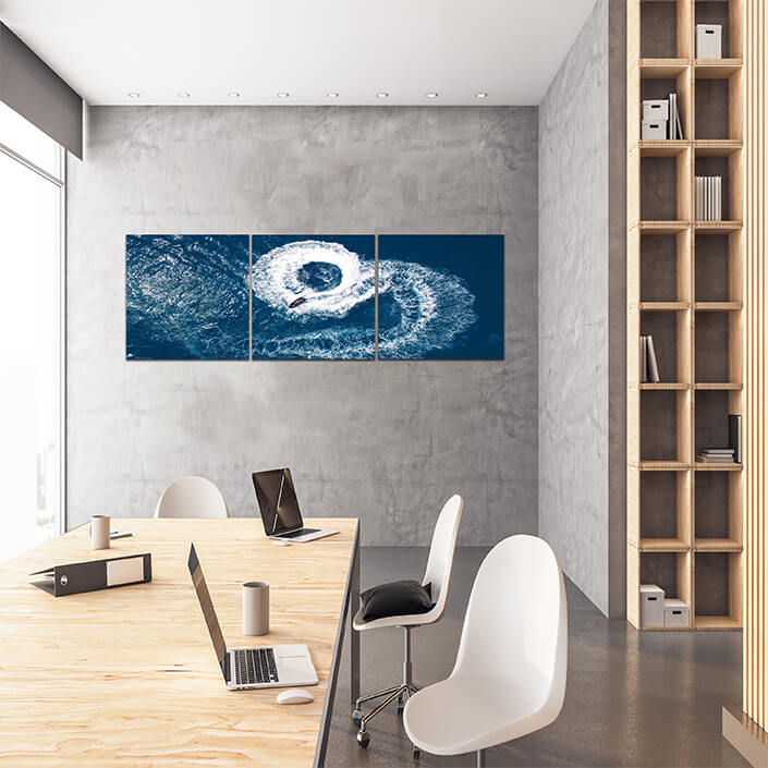 Q 0010 M1 AdobeStock 130751254 Jet skiing in open waters AOA13022